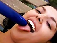 Free Sex Dildo In The  Of The Busty Young Girl